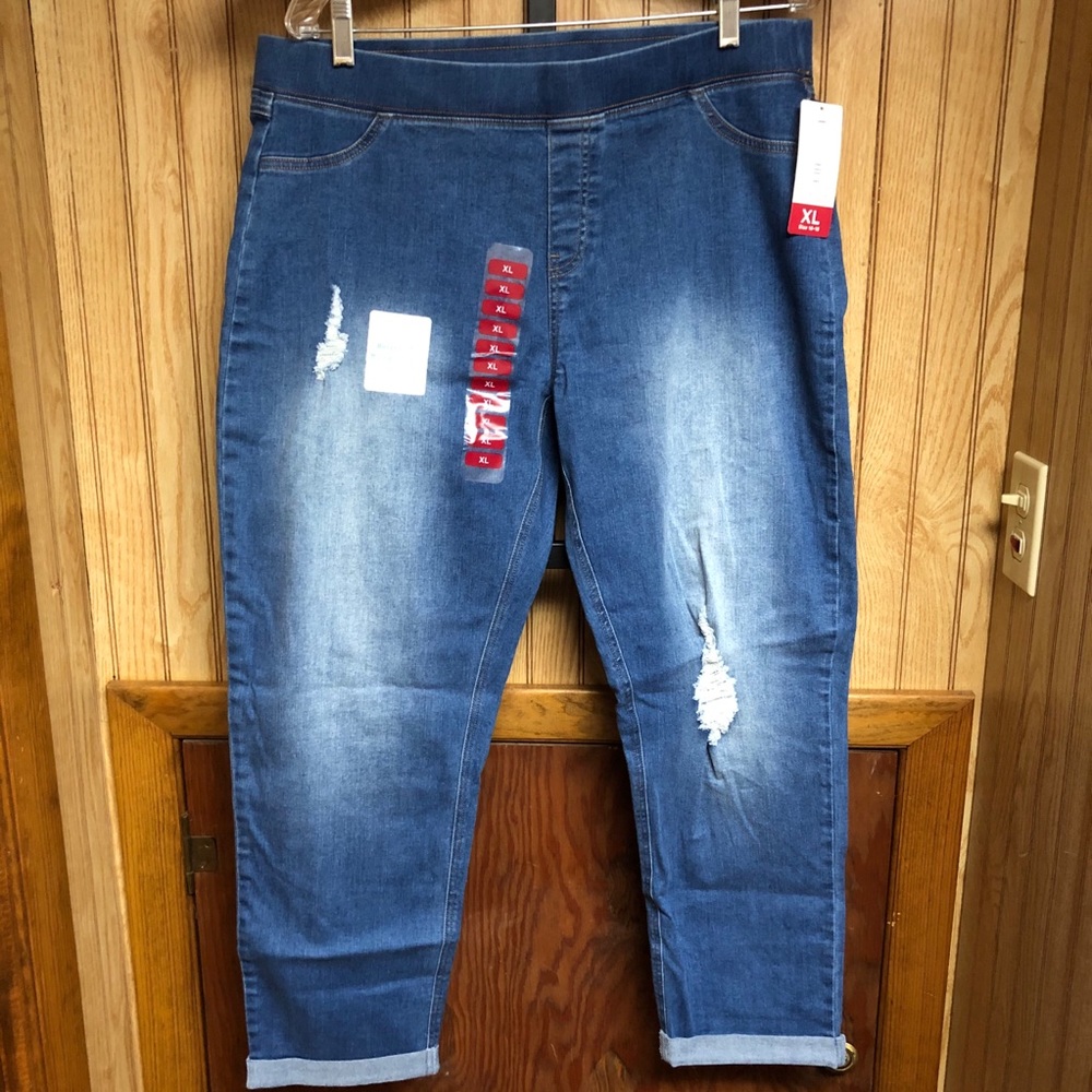 NWT Utopia by Hue Jeggings